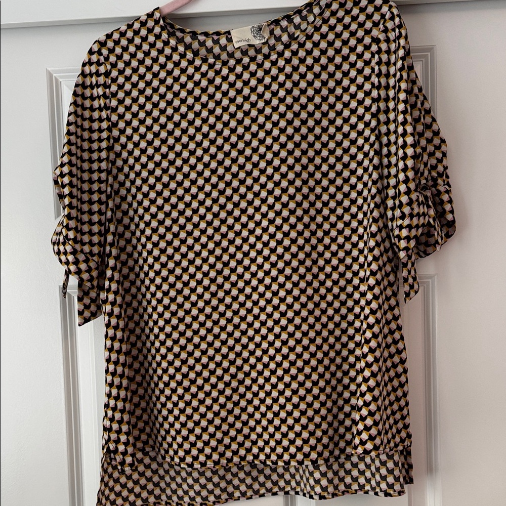 Nordstrom's Stylish Black and Cream Women's Top. Size: M *New ✨